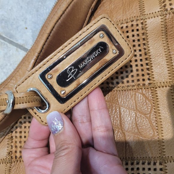 b. makowsky~Soft Leather~ Extra Large Handbag  17 X 15.5 - Picture 7 of 16